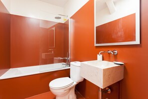 Bathtub, hair dryer, towels