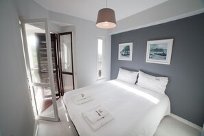 1 chambre, fer et planche à repasser, Wi-Fi gratuit, draps fournis