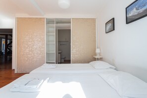 2 chambres, fer et planche à repasser, Wi-Fi gratuit, draps fournis
