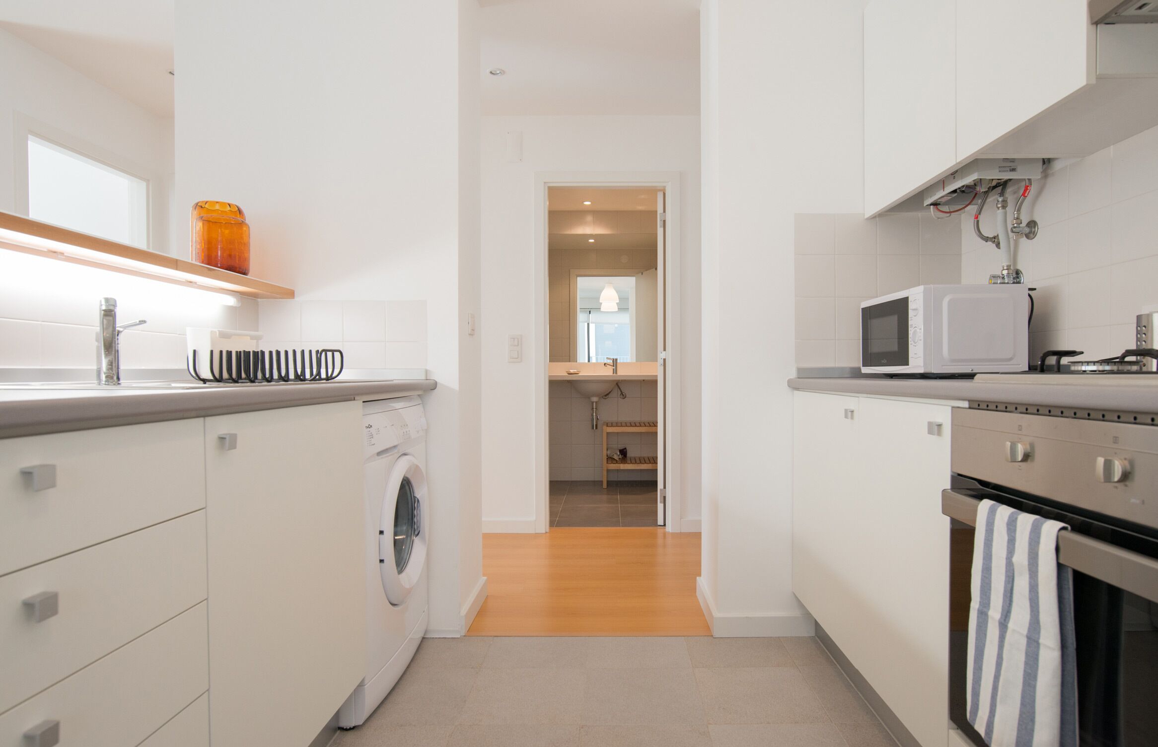 Fridge, microwave, oven, coffee/tea maker