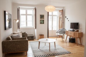 TV - FLH Estrela Comfortable Flat (Lisbon)