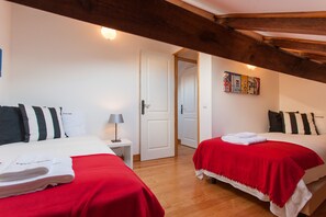 2 chambres, fer et planche à repasser, Wi-Fi gratuit, draps fournis