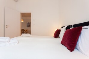 3 chambres, fer et planche à repasser, accès au Wi-Fi (inclus)