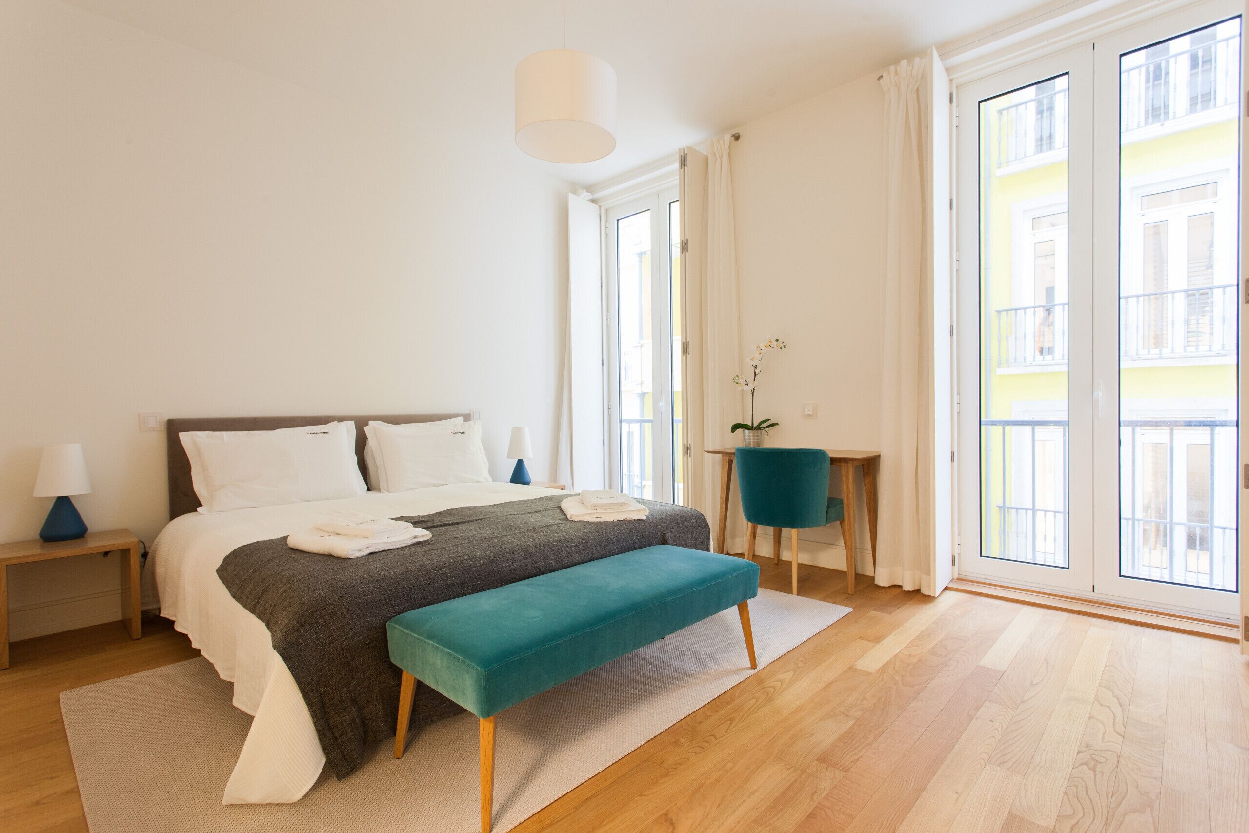 2 habitaciones, tabla de planchar con plancha y wifi gratis 