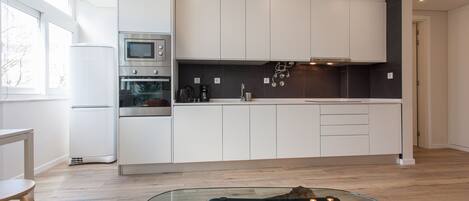 Fridge, microwave, oven, dishwasher