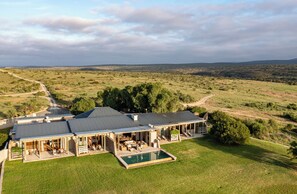 Exterior - Kwandwe Fort House (Makhanda)