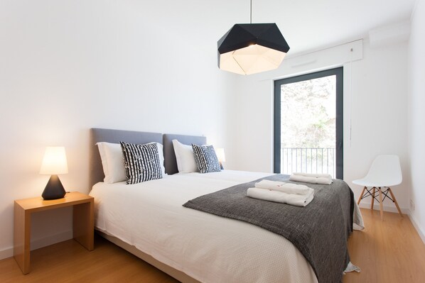 2 bedrooms, iron/ironing board, free WiFi, bed sheets - FLH Martim Moniz Modern Flat (Lisbon)