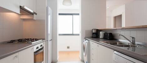 Fridge, microwave, oven, dishwasher