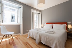 1 habitación, tabla de planchar con plancha, wifi gratis y ropa de cama 