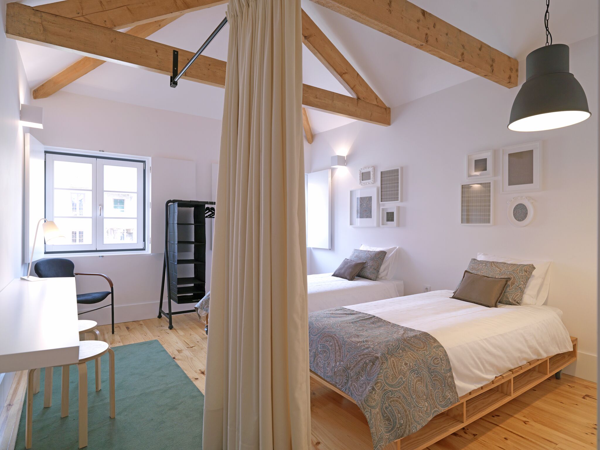 Iron/ironing board, free WiFi, bed sheets