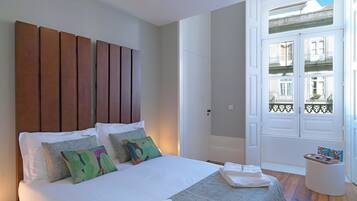 1 habitación, tabla de planchar con plancha, wifi gratis y ropa de cama