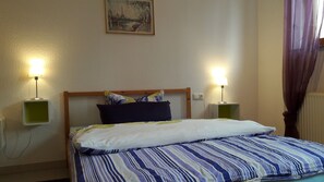 1 bedroom, iron/ironing board, travel cot, free WiFi