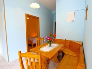 Dining - Apartment 1160/10007 (Istria - Stinjan), 800m from the beach (Stinjan)