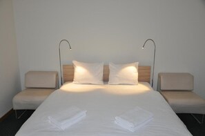 Familienzimmer, Gemeinschaftsbad | Kostenloses WLAN, Bettwäsche