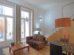 TV - FLH Porto Stylish Apartment (Oporto)