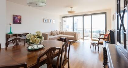 FLH Expo Flat with View