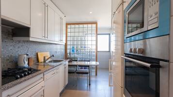 Fridge, microwave, oven, dishwasher