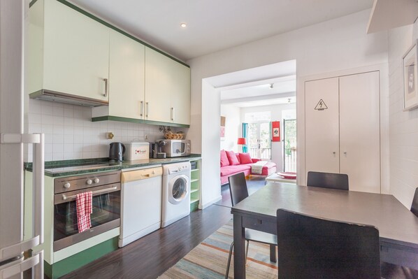 Fridge, microwave, oven, dishwasher