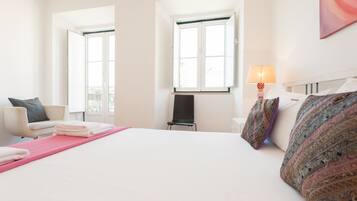 1 slaapkamer, een strijkplank/strijkijzer, gratis wifi, beddengoed