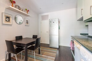 Dining - FLH Príncipe Real Design Flat (Lisbon)
