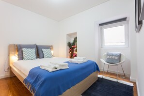 1 habitación, tabla de planchar con plancha, wifi gratis y ropa de cama 