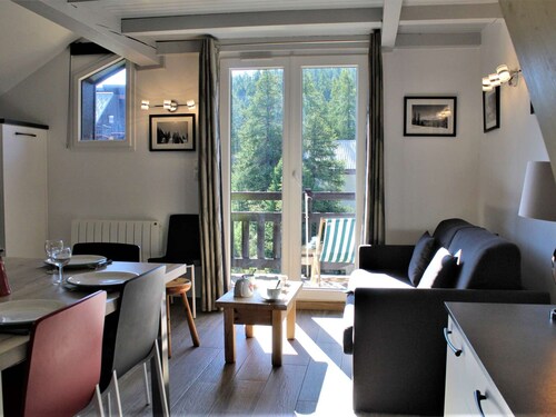 Renovated studio, mezzanine, 6 pers, balcony, near ski lift