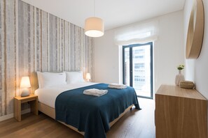 2 dormitorios, tabla de planchar con plancha, wifi gratis y ropa de cama