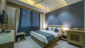 Business Double or Twin Room | In-room safe, desk, laptop workspace, free WiFi - Hotel New Empire (Ahmedabad)