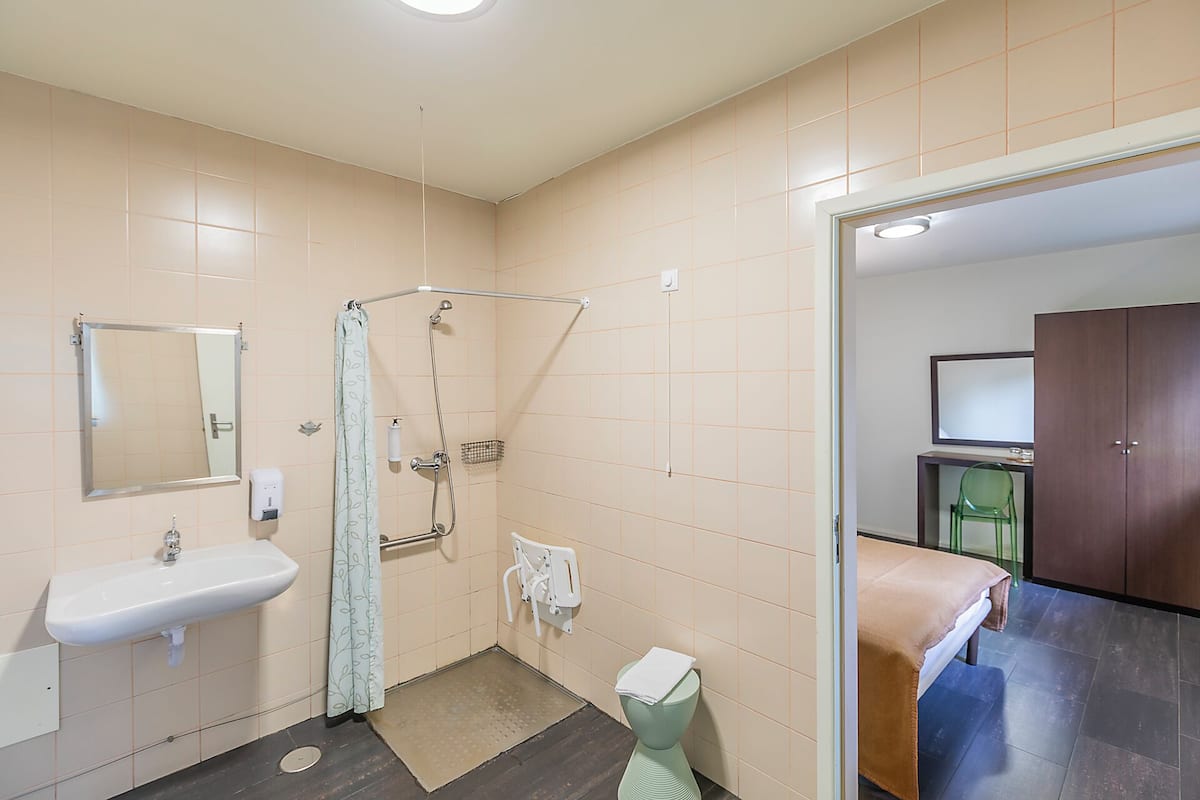 Quarto casal | Banheiro | Chuveiro, toalhas de banho