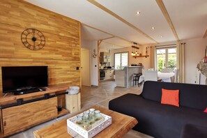 TV connectée, cheminée