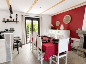 Dining - Élégante et cosy, maison classée 3*, à quelques pas de la plage du Teven (Île-Tudy)
