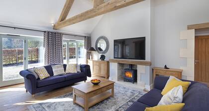 Brand new (2019) luxury one bedroom & ensuite in the heart of the Cotswolds