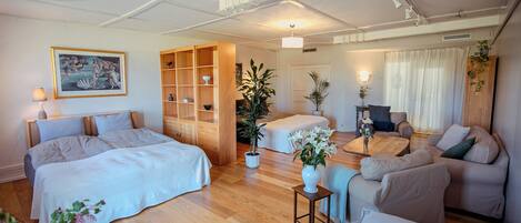 Deluxe Quadruple Room