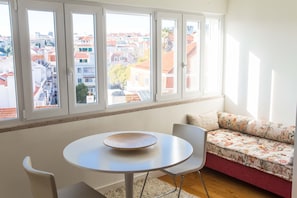 Dining - FLH Príncipe Real with View (Lisbon)
