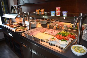 Desayuno buffet incluido todos los días