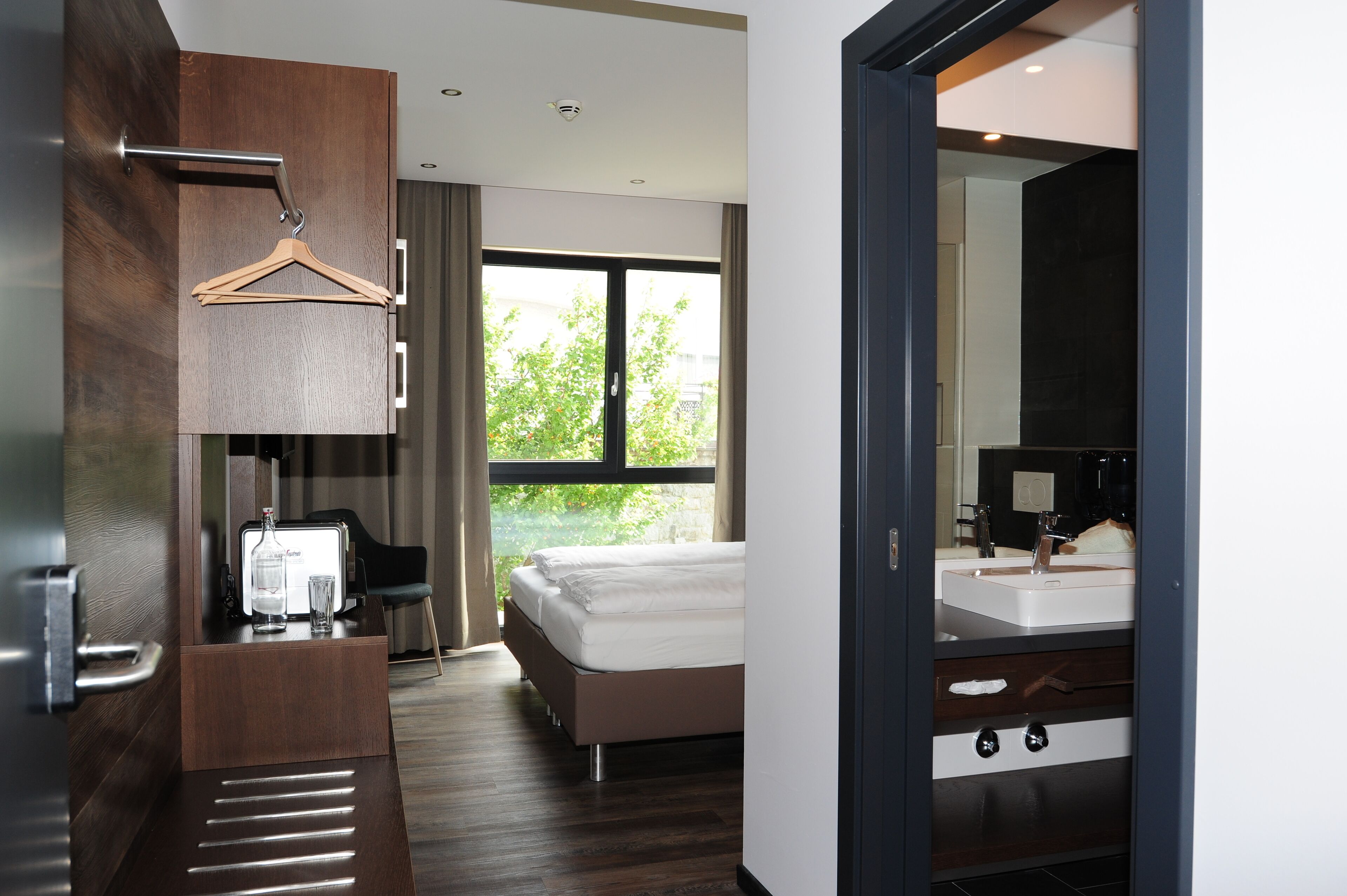 50-inch led tv with cable channels, tv