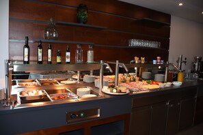 Desayuno buffet incluido todos los días
