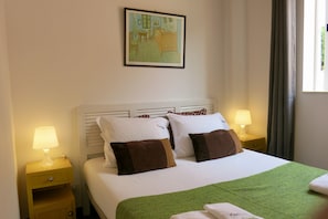 1 chambre, fer et planche à repasser, Wi-Fi gratuit, draps fournis