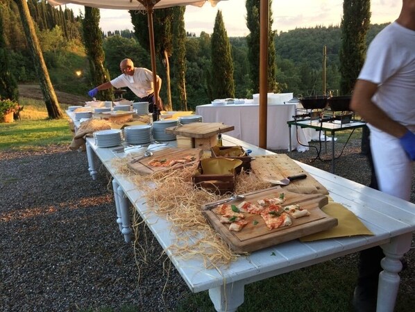 Outdoor dining