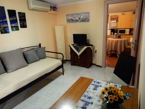 Televisio, kirjoja, stereot