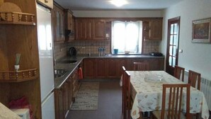 Traditional Cottage | Living area - Casa Garrido Zas (Zas)