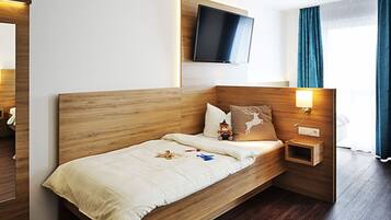 Familienzimmer | Individuell dekoriert, individuell eingerichtet, Schreibtisch