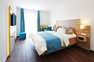 双人房 | 特色装修、特色家居、办公桌、隔音