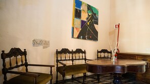 منطقة الجلوس في الردهة