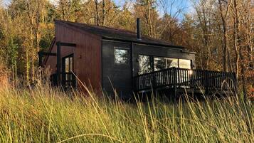 Lake Cabin Dog Friendly | Room amenity