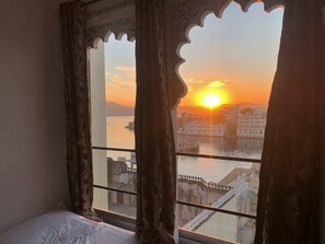 豪華客房, 湖景 | 獨特裝潢、免費無線上網