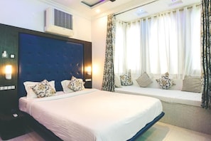 Caja de seguridad en la habitación y sistema de insonorización