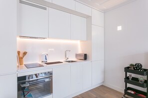 Réfrigérateur, micro-ondes, four, lave-vaisselle