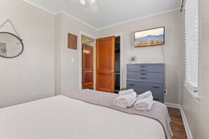 2 soverom, strykejern/-brett, wi-fi og sengetøy