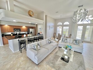 Een televisie, een dvd-speler, tafelvoetbal en een stereo